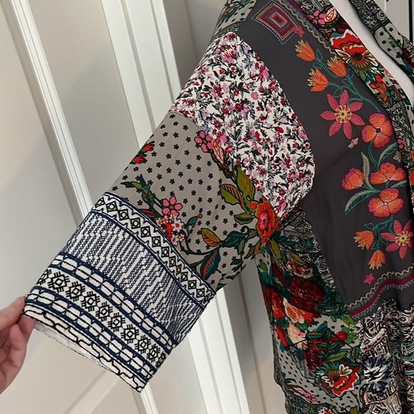 Vincente Boho Multicolor Tie-Front Top - Picture 4 of 14